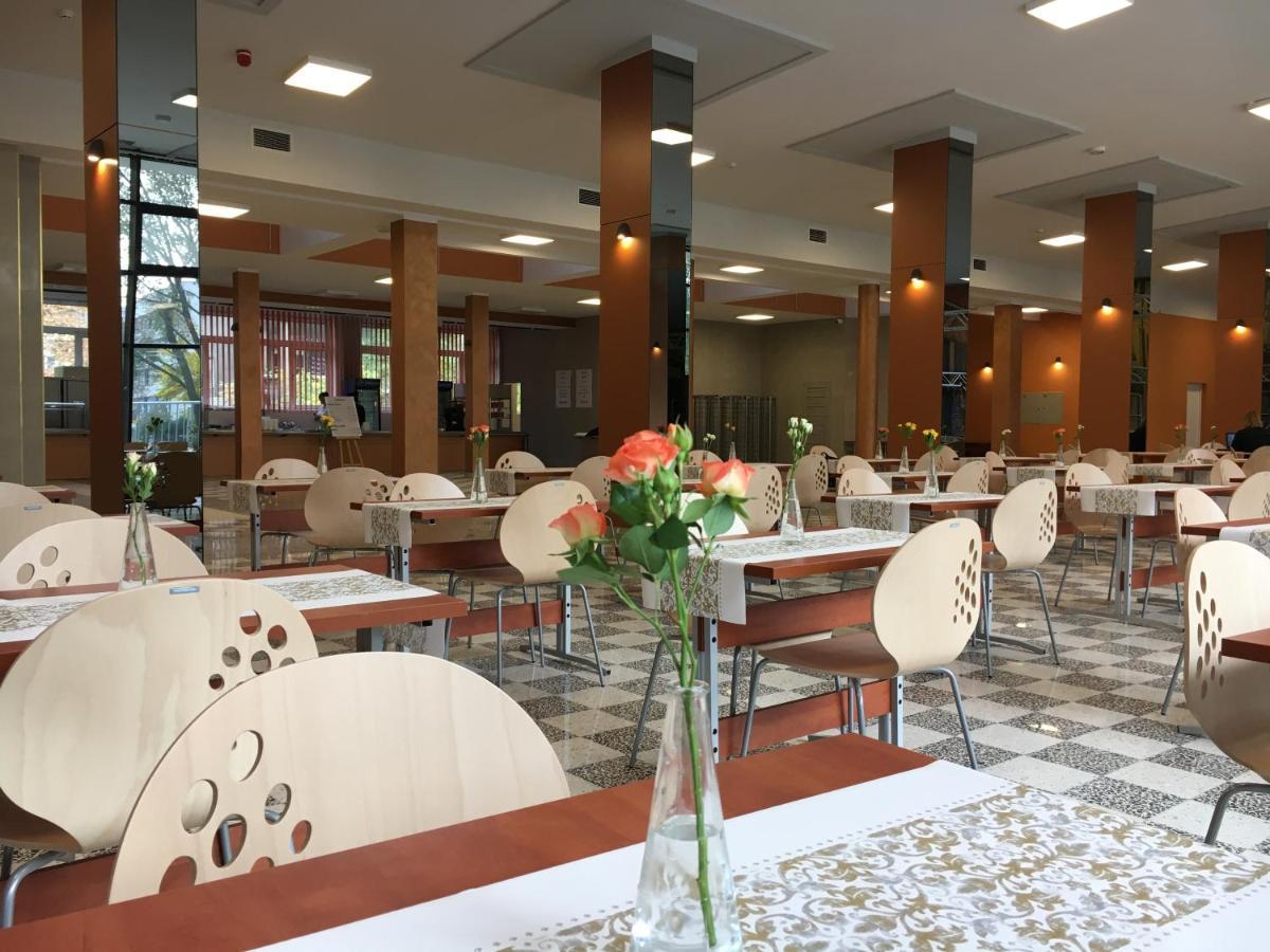 Piast Hotele Studenckie Краков Экстерьер фото