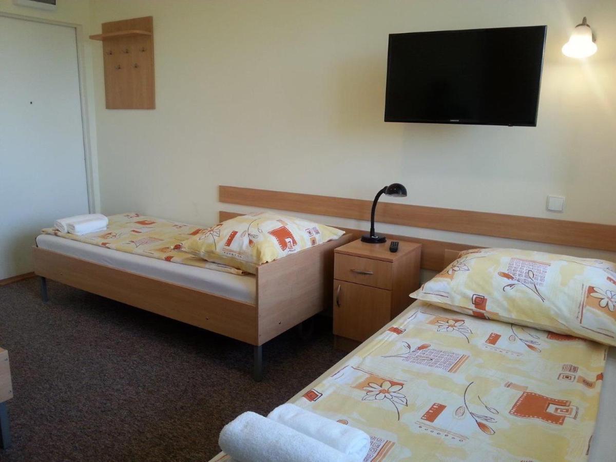 Piast Hotele Studenckie Краков Экстерьер фото